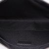 Bolsito de mano Louis Vuitton  Standing en piel en damero grabada negro - Detail D2 thumbnail