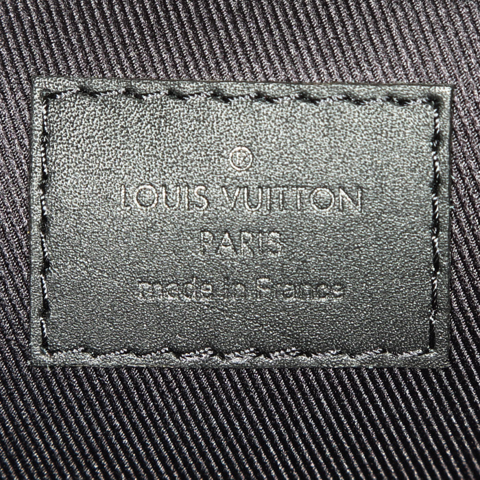 Louis Vuitton  Standing pouch  in black checkerboard print leather - Detail D3