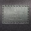 Bolsito de mano Louis Vuitton  Standing en piel en damero grabada negro - Detail D3 thumbnail