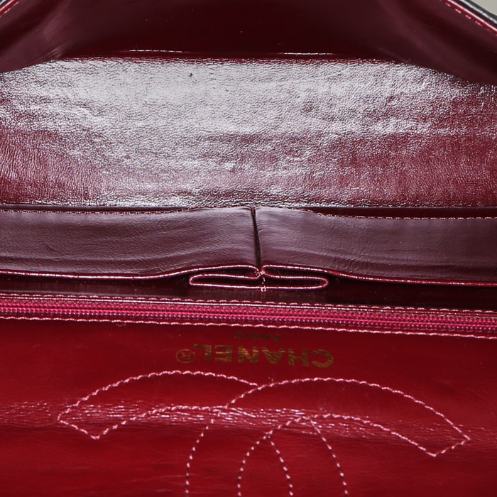 Chanel  Vintage handbag  in black quilted leather - Detail D3