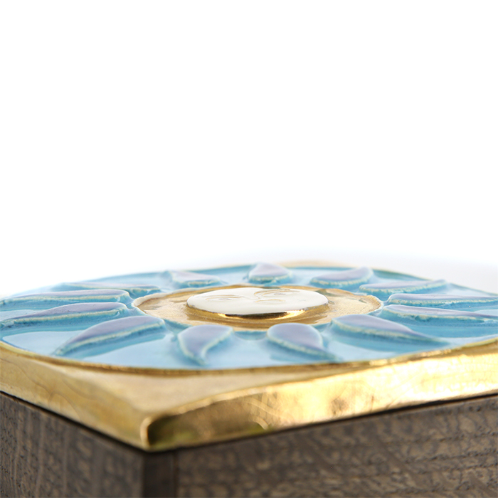 Mithé Espelt, "Lotus" chest, in embossed and glazed earthenware, crackled gold, oak base, from the 1955/60's - Detail D4