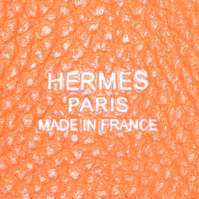Bolso para llevar al hombro Hermès  So Kelly en cuero togo naranja - Detail D3