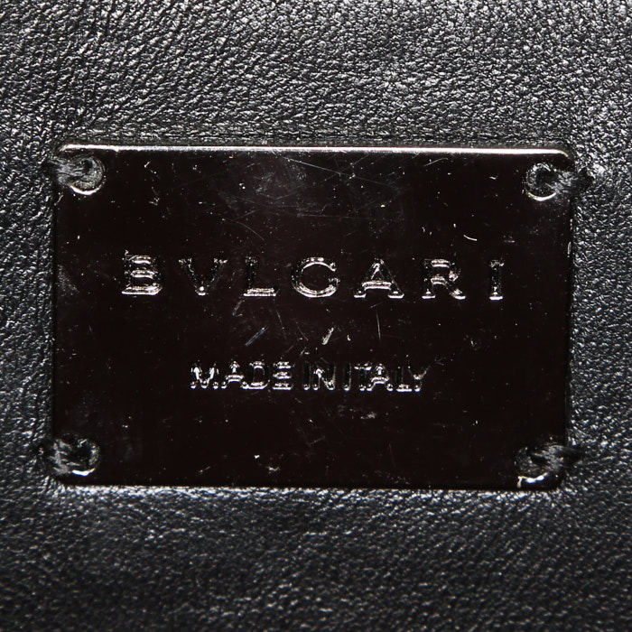 Bulgari Serpenti handbag in black leather - Detail D3