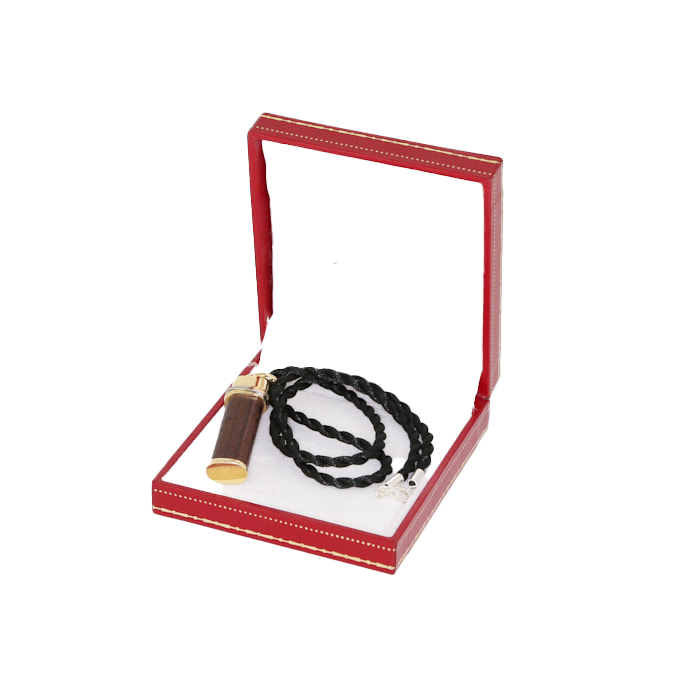 Pendentif Cartier Touch Wood en bois d'amourette et 3 ors - Detail D2