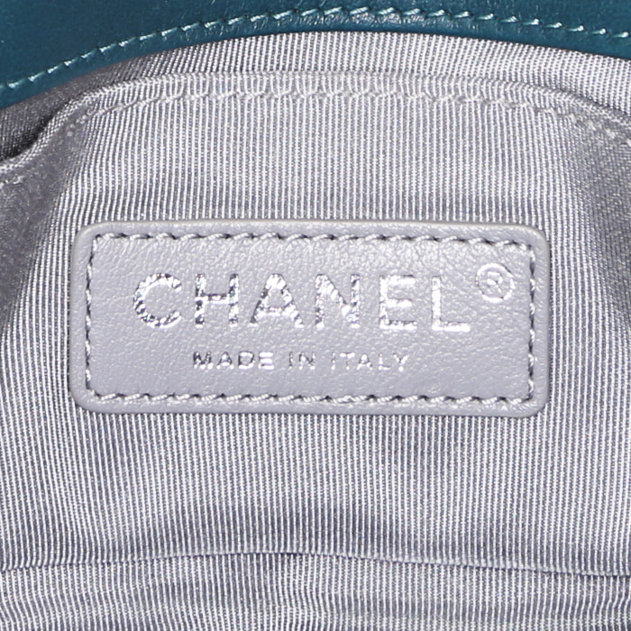 Borsa Chanel Boy in velluto blu e pelle blu - Detail D4