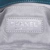 Chanel Boy handbag in blue velvet and blue leather - Detail D4 thumbnail