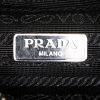 Bolso bandolera Prada Re-Edition 2005 en lona y cuero negra - Detail D4 thumbnail