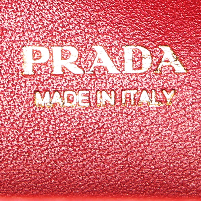 Prada pouch in burgundy leather - Detail D4