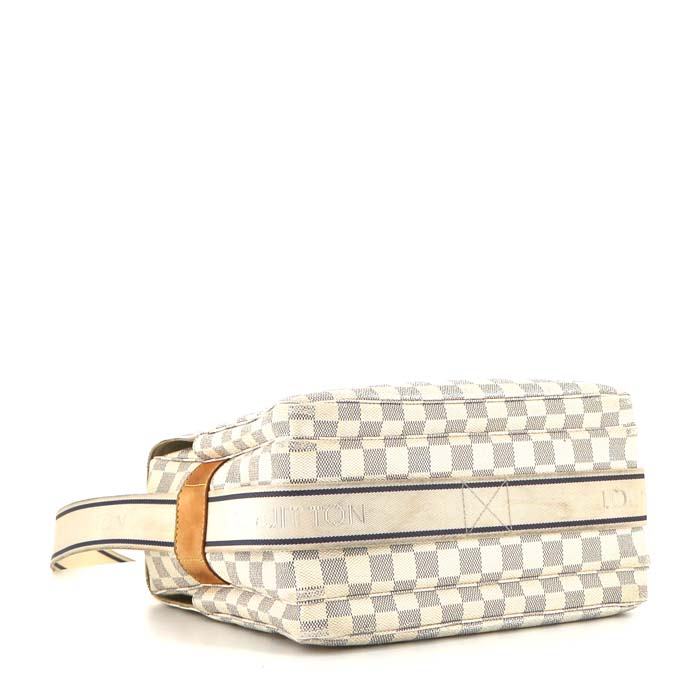 Sac bandoulière Louis Vuitton  Naviglio en toile damier azur - Detail D4