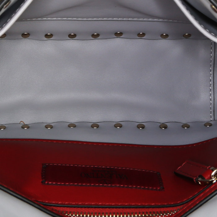 Borsa a tracolla Valentino Garavani Rockstud Spike in pelle trapuntata blu cadetto con decoro di borchie - Detail D3