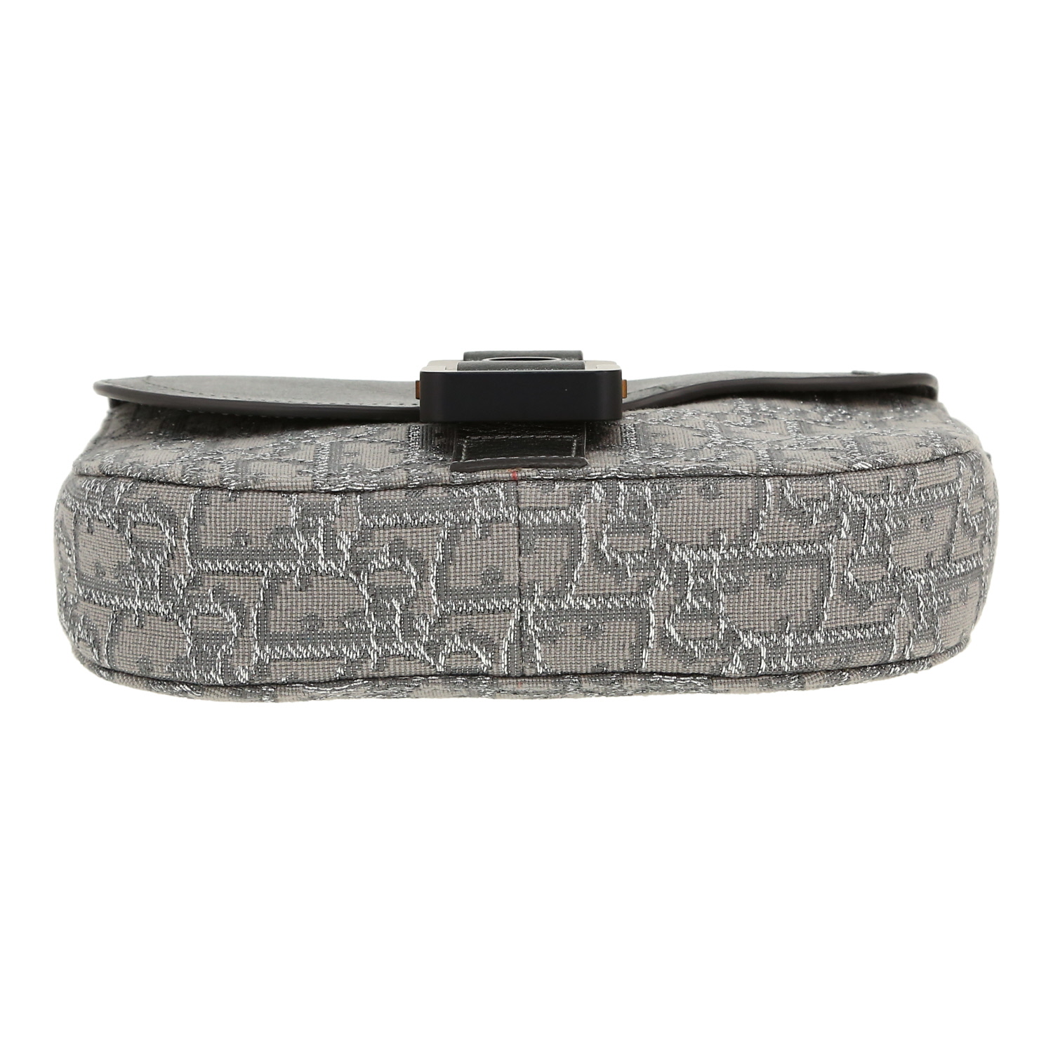 Bolso bandolera Dior  Saddle Messenger en lona monogram gris y cuero plateado - Detail D1