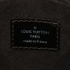 Sac à main Louis Vuitton Alma petit modèle en cuir épi verni noir - Detail D3 thumbnail