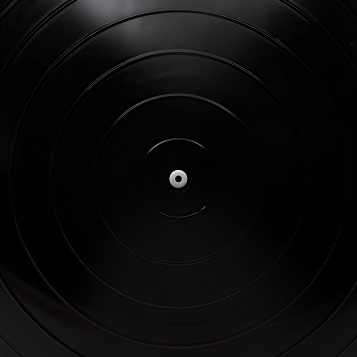 Chanel, Yoga/gym ball and its pump, in black plastic, sport accessory, siglé, circa 2017 - Detail D2