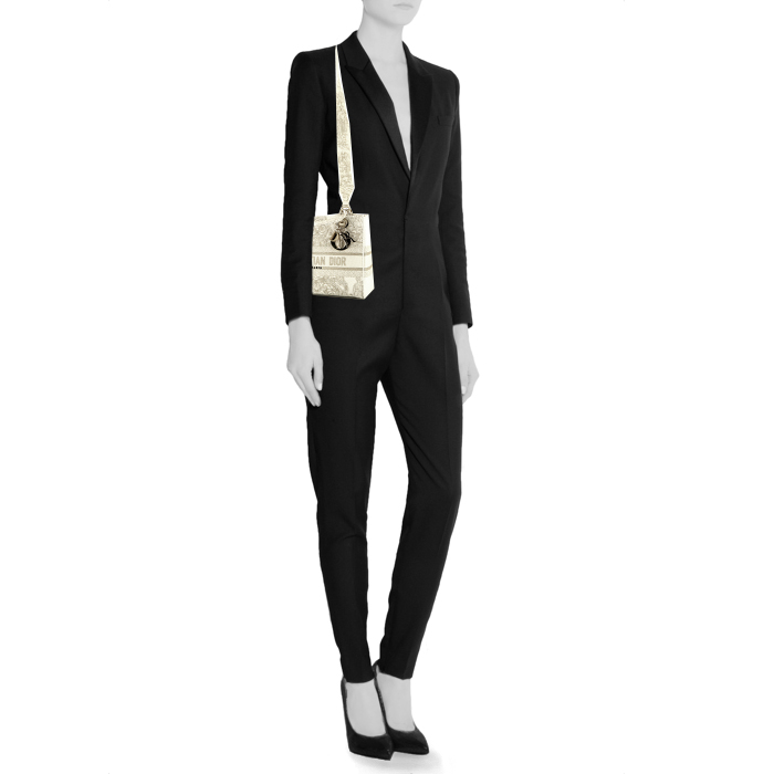 Sac à main Dior  Lady Dior en toile blanche - Detail D2