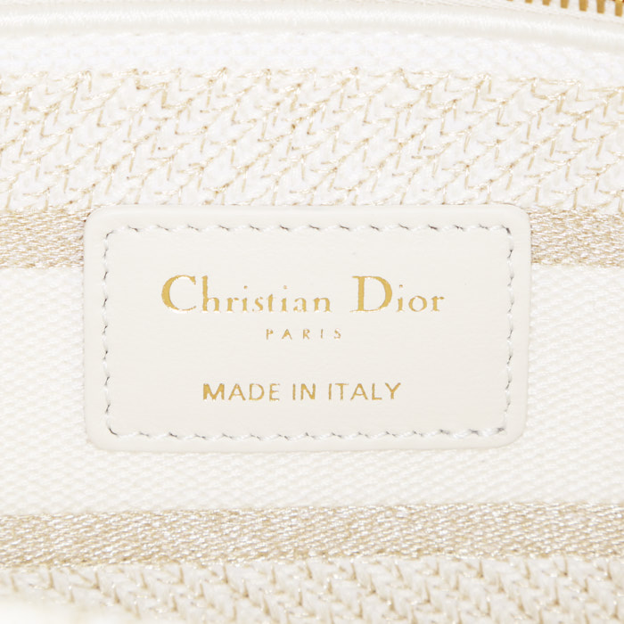 Dior  Lady Dior handbag  in white canvas - Detail D4