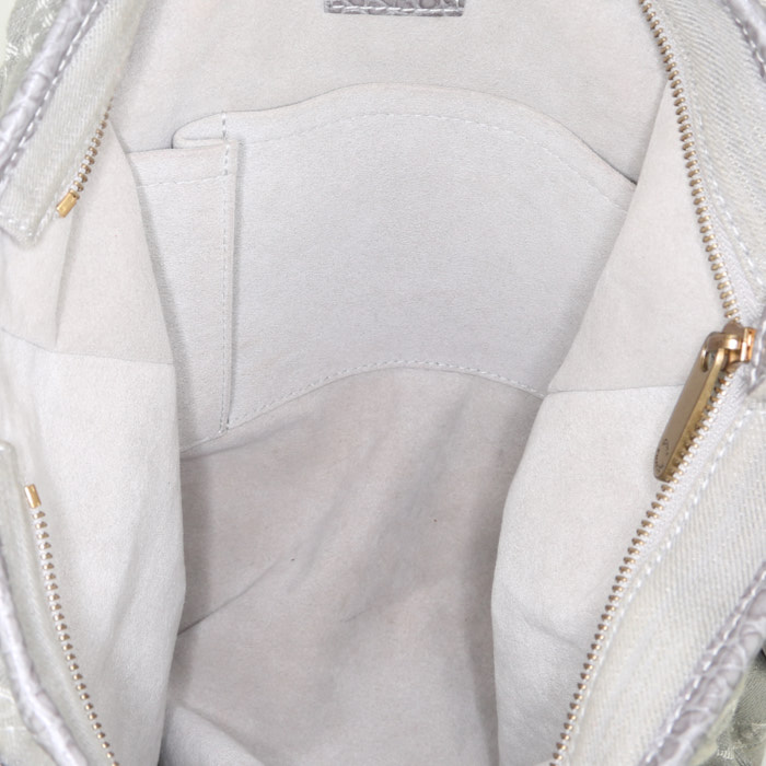 Borsa Louis Vuitton Neo Cabby in tela denim monogram grigia e pelle grigia - Detail D3