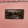 Bolso Cabás Bottega Veneta  Cabat en cuero intrecciato rosa - Detail D3 thumbnail