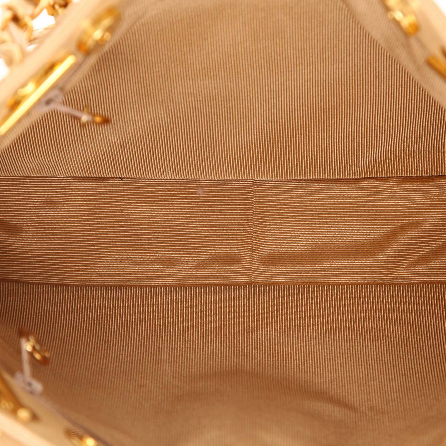 Sac à main Chanel  Vintage en cuir grainé beige-sable - Detail D3
