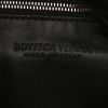 Bottega Veneta Padded shoulder bag in black intrecciato leather - Detail D3 thumbnail