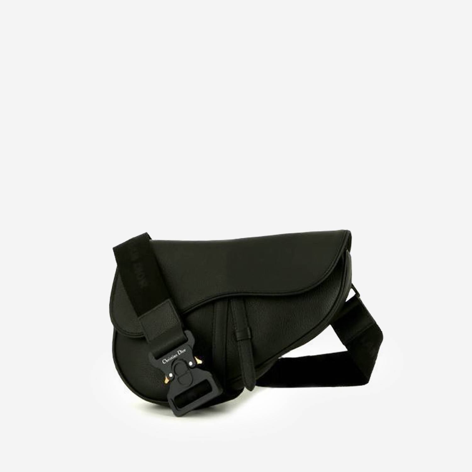 Bolso bandolera Dior Saddle en cuero granulado negro