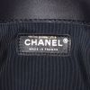 Chanel Boy shoulder bag in navy blue patent leather - Detail D4 thumbnail