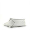 Bolso de mano Céline Tri-Fold en cuero granulado blanco - Detail D4 thumbnail