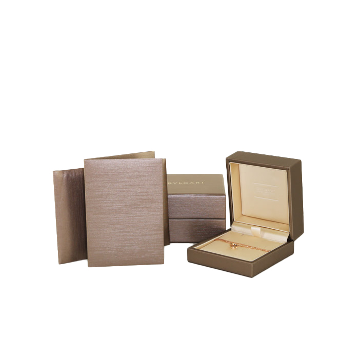 Bulgari Diva's Dream bracelet in pink gold and mother of pearl Bulgari Diva's Dream bracelet in pink gold and mother of pearl