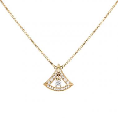Bulgari Diva's Dream necklace in pink gold and diamonds Bulgari Diva's Dream necklace in pink gold and diamonds