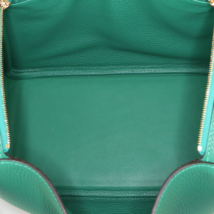 Bolso de mano Hermes Lindy en cuero verde - Detail D2
