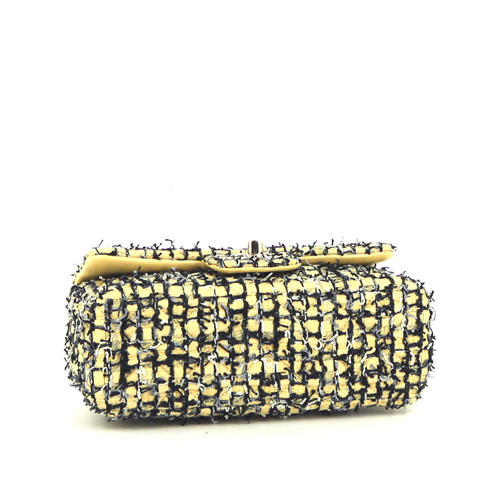 Chanel Timeless shoulder bag in beige and blue tweed and yellow leather - Detail D4
