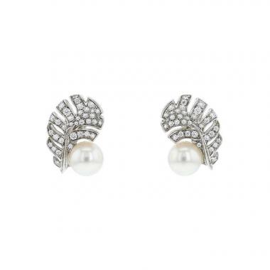 Plume de CHANEL earrings - Plume earrings in 18K white gold, diamonds and  cultured pearls - default view - see full sized version