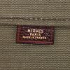 Shopping bag Hermès in tela verde kaki e pelle Courchevel marrone - Detail D3 thumbnail