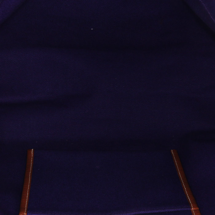 Sac cabas Hermès Etrivière  en toile violette et cuir marron - Detail D2