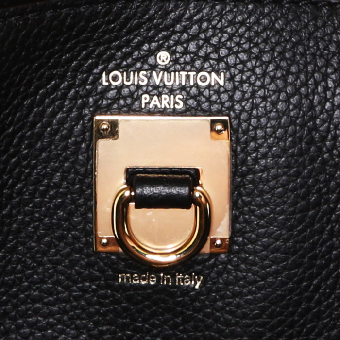 Louis Vuitton City Steamer medium model handbag in black grained leather - Detail D4