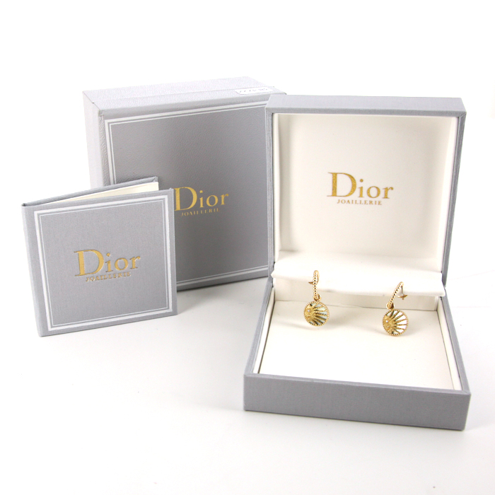 Earrings in yellow gold,  mother of pearl and onyx - Detail D3