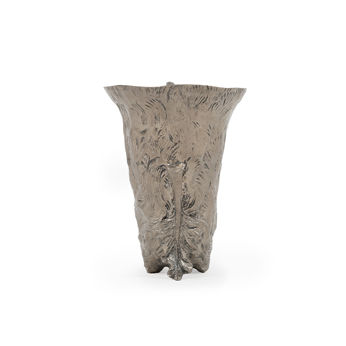 Gabriella Crespi, "Wild Boar" rython timpani, for Christian Dior Home, in chiselled silvered metal, signed, from the 1970's - Detail D2