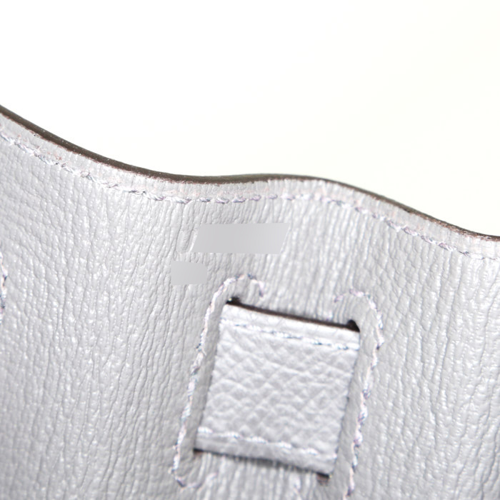 Hermès Kelly 28 cm handbag in Meyer grey epsom leather - Detail D5