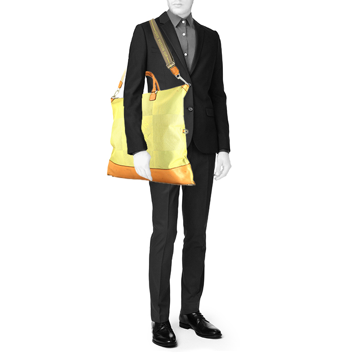 Louis Vuitton America's Cup travel bag in yellow damier canvas and natural leather - Detail D2