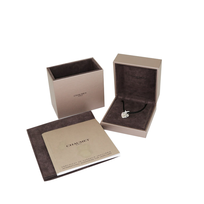 Chaumet Lien medium model pendant in white gold and diamonds - Detail D2