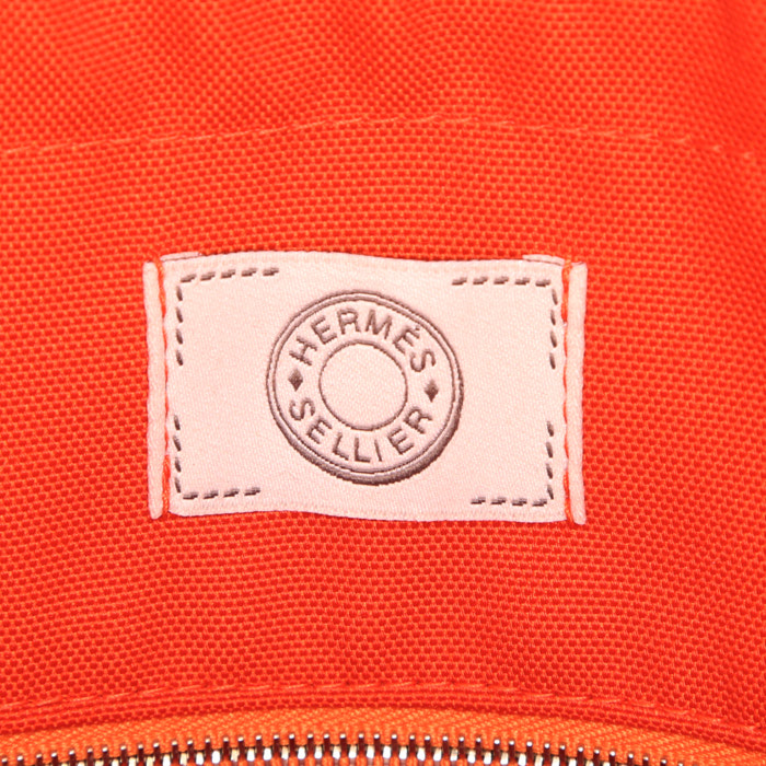 Hermès  Sac de pansage Groom shopping bag  in khaki and brown canvas - Detail D4