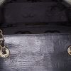 Bolso bandolera Chanel Timeless mini en cuero negro - Detail D2 thumbnail