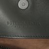 Shopping bag Bottega Veneta Chain Tote modello piccolo in pelle intrecciata grigia - Detail D3 thumbnail