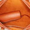 Louis Vuitton Soufflot handbag in gold epi leather - Detail D2 thumbnail
