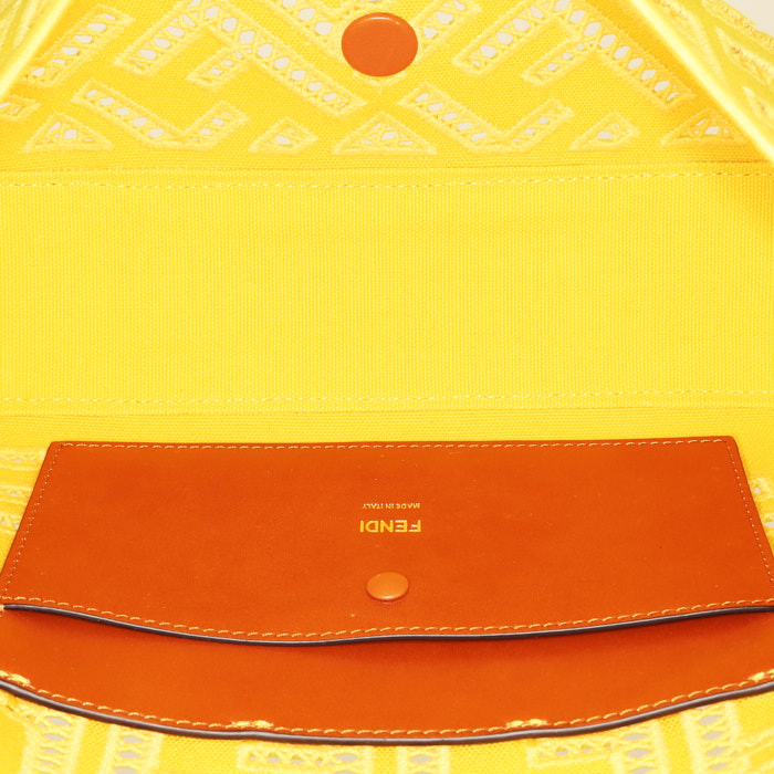 Fendi Baguette handbag  in yellow monogram canvas  and brown leather - Detail D3