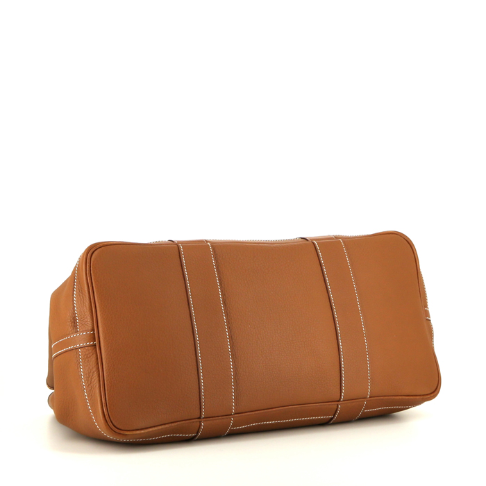 Hermès Garden Party shopping bag in gold togo leather - Detail D4