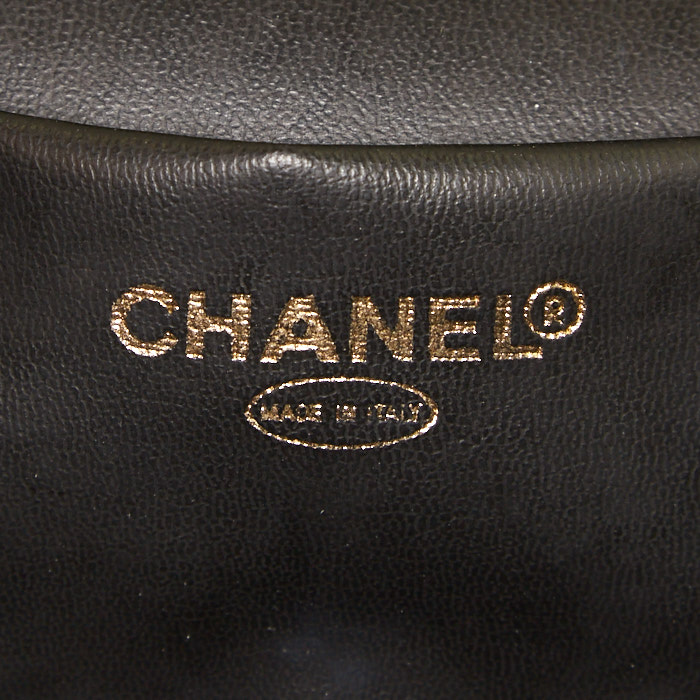 Chanel Vanity vanity case in black grained leather - Detail D3