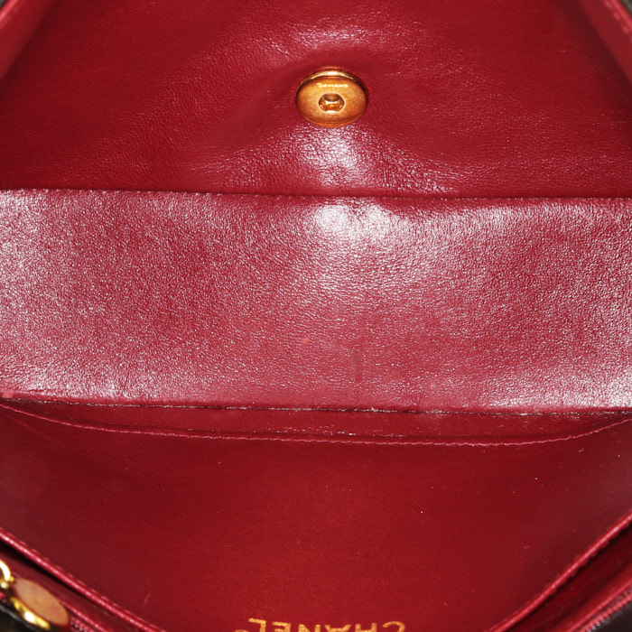 Chanel Vintage Diana shoulder bag in black quilted leather - Detail D2