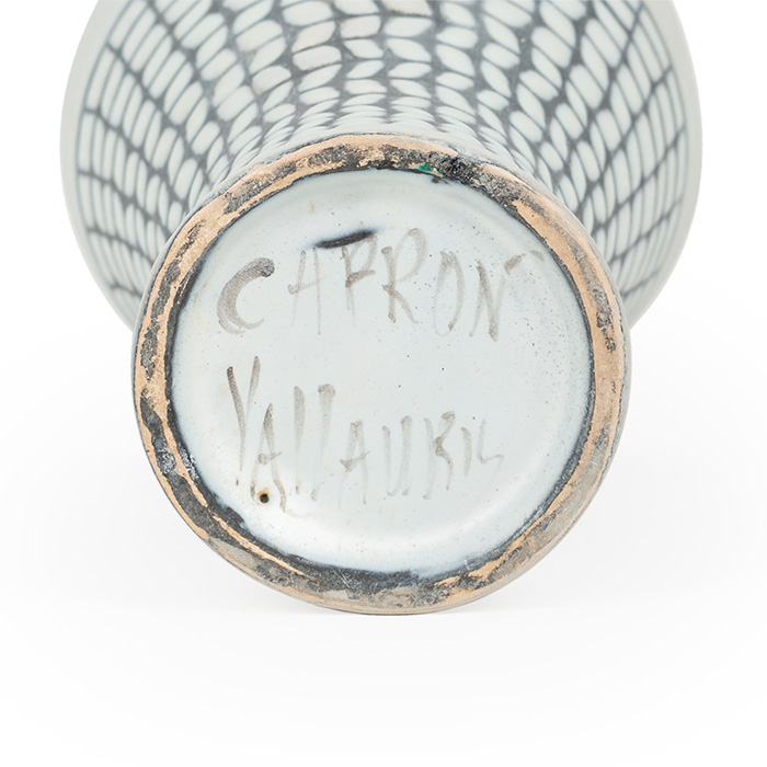 Roger Capron, vase "Diabolo", en céramique émaillée à décor scarifié, signé, des années 1953-1965