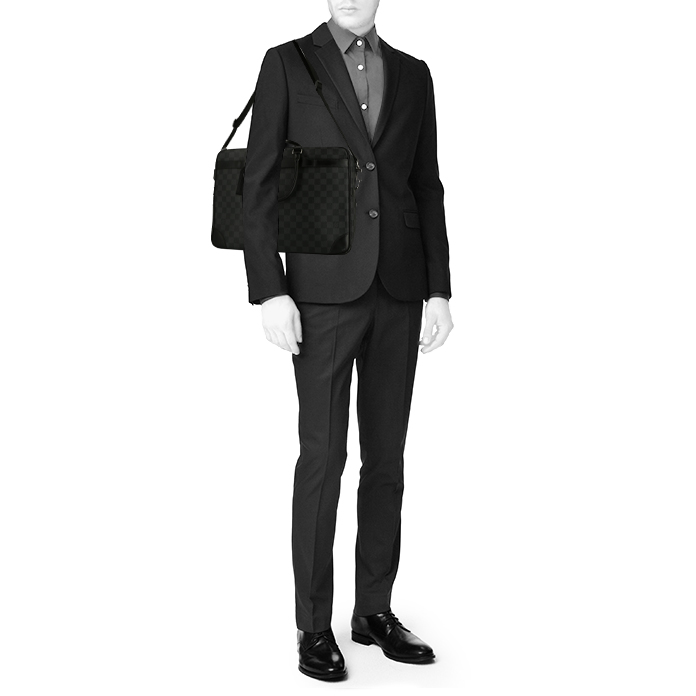 Louis Vuitton Porte documents Voyage briefcase in black damier canvas and black leather - Detail D2