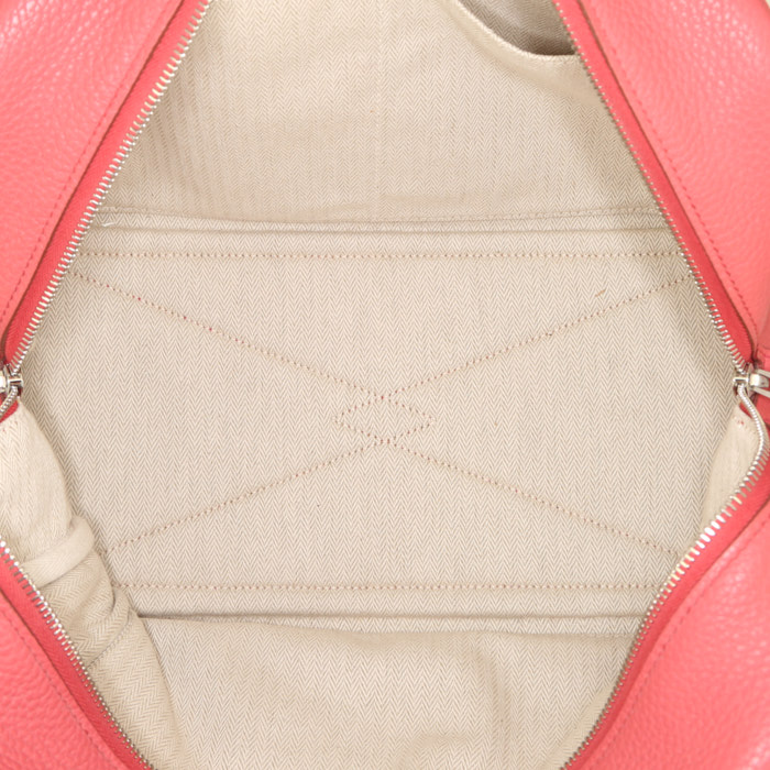 Hermes Victoria handbag in pink togo leather - Detail D2